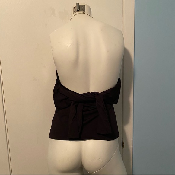 Black Convertible Sexy Halter off-Shoulder Tank Top with Metal Detailing - Picture 3 of 4